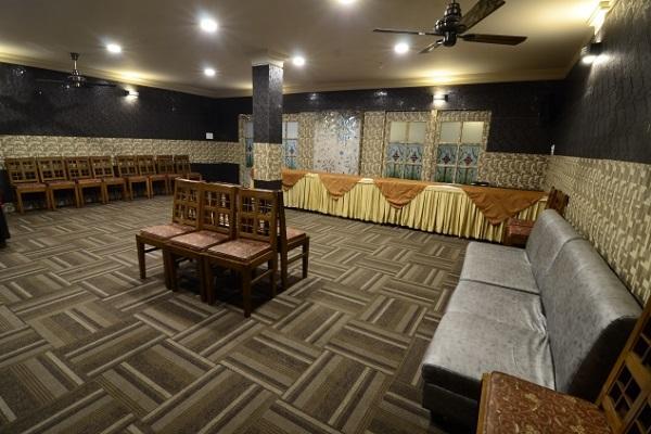 Hotel Little Palace Dibrugarh Extérieur photo