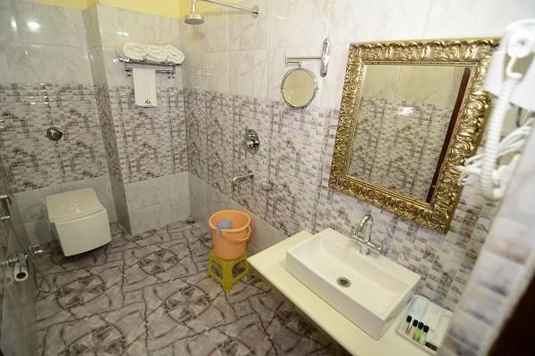 Hotel Little Palace Dibrugarh Extérieur photo