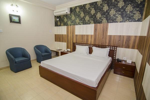 Hotel Little Palace Dibrugarh Extérieur photo