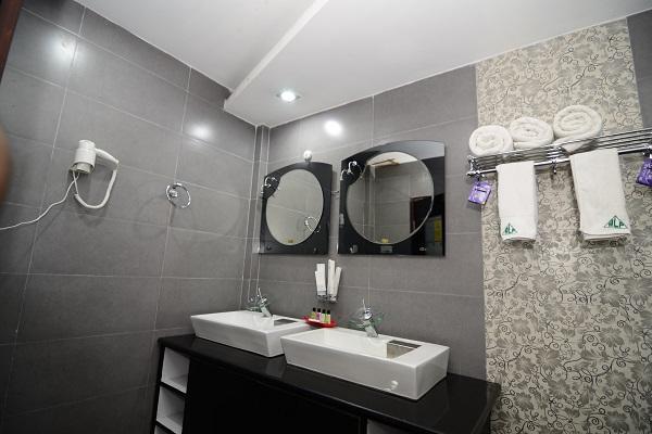 Hotel Little Palace Dibrugarh Extérieur photo