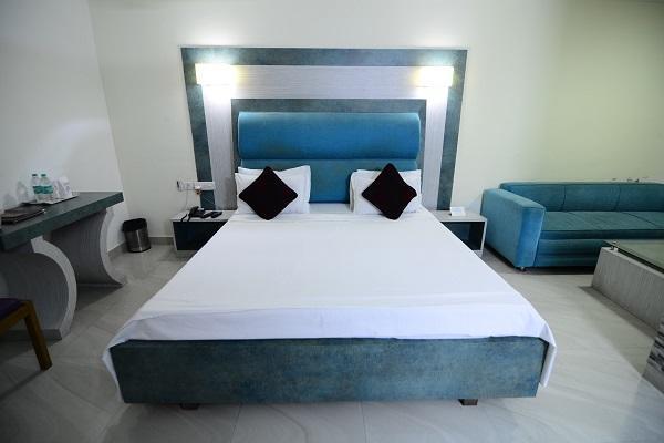 Hotel Little Palace Dibrugarh Extérieur photo